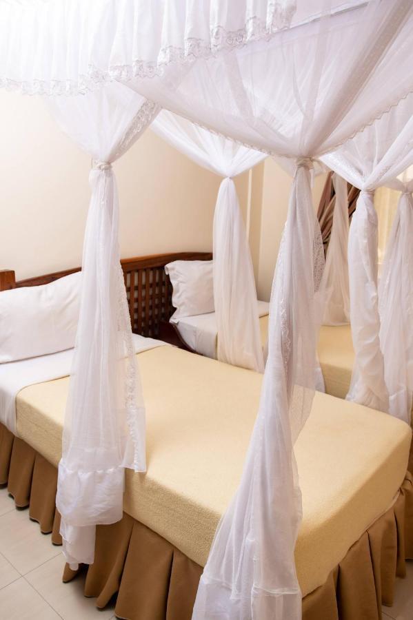Briston Hotel Arusha Bagian luar foto