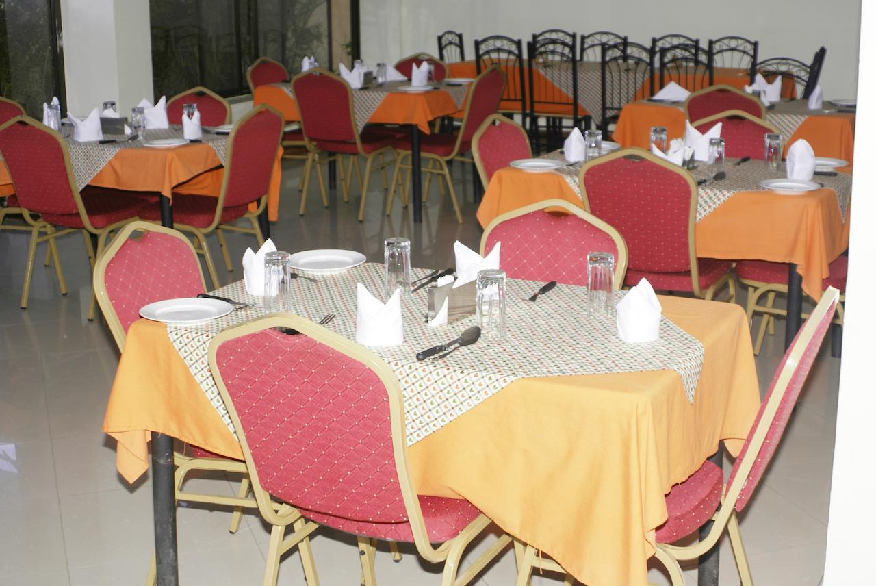 Briston Hotel Arusha Bagian luar foto
