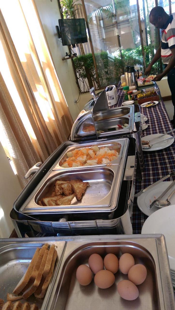 Briston Hotel Arusha Bagian luar foto